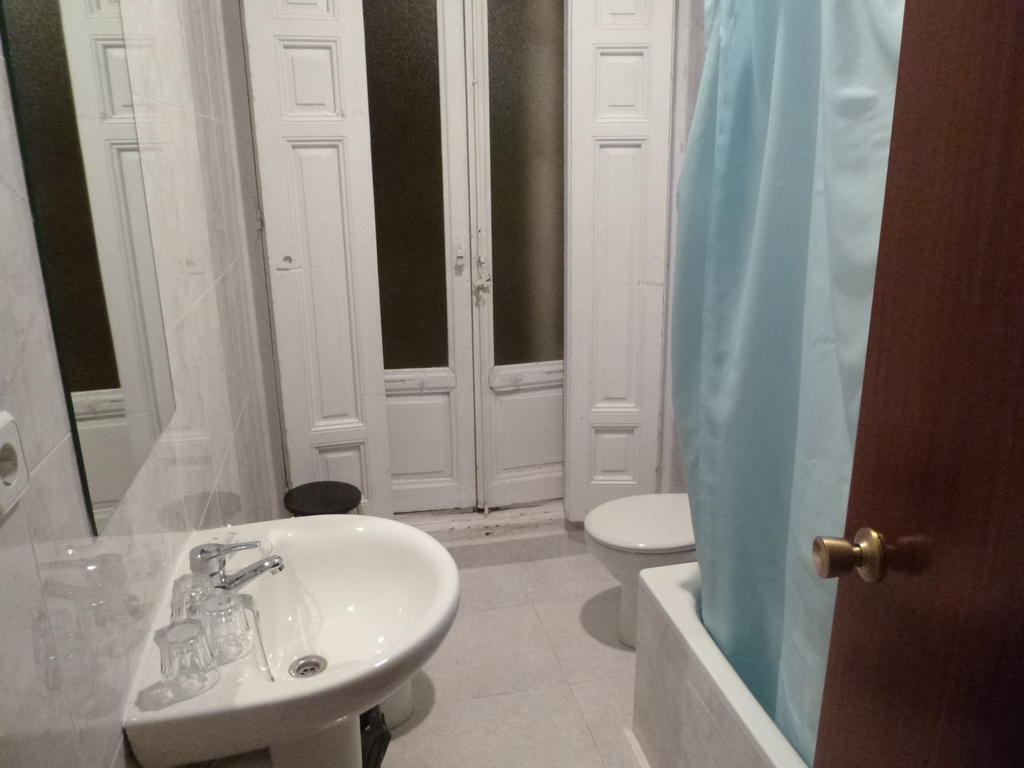 Hostal Americano Madrid Oda fotoğraf