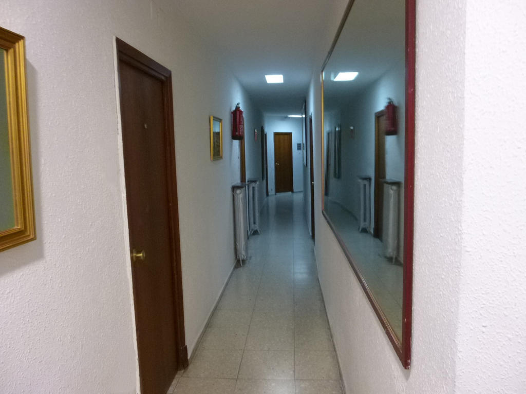 Hostal Americano Madrid Oda fotoğraf