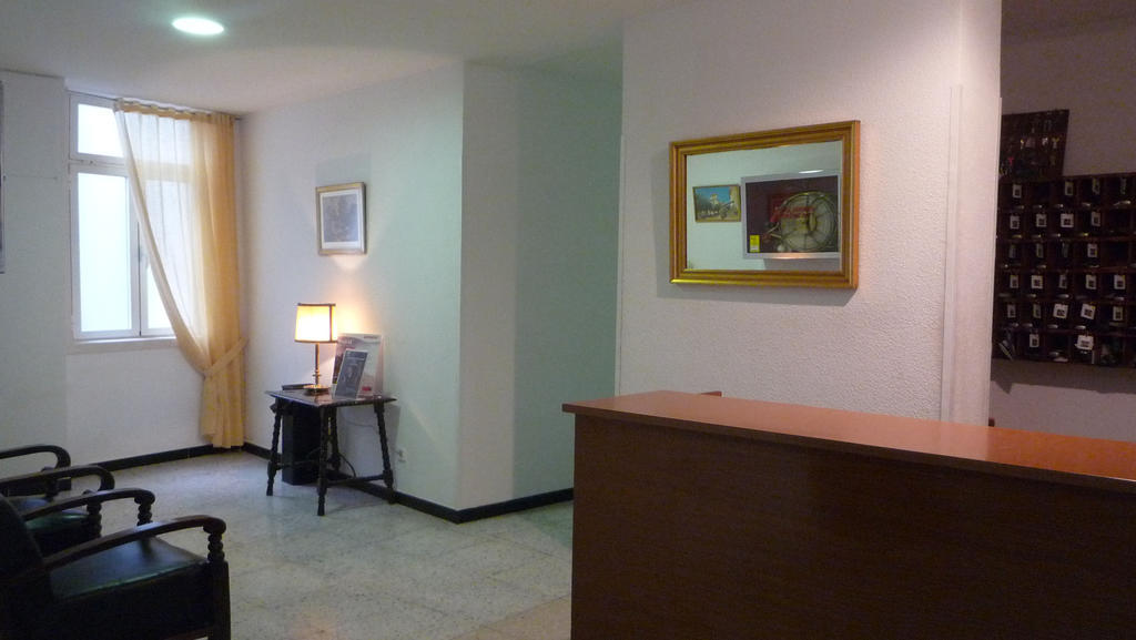 Hostal Americano Madrid Dış mekan fotoğraf