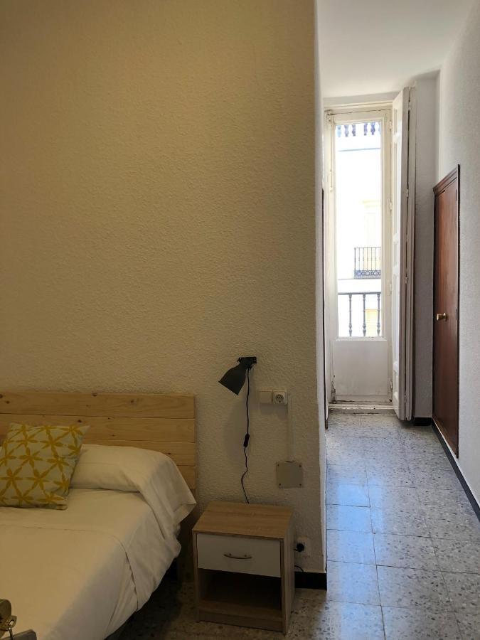 Hostal Americano Madrid Dış mekan fotoğraf