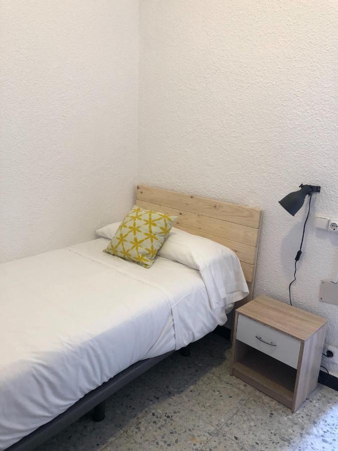 Hostal Americano Madrid Dış mekan fotoğraf