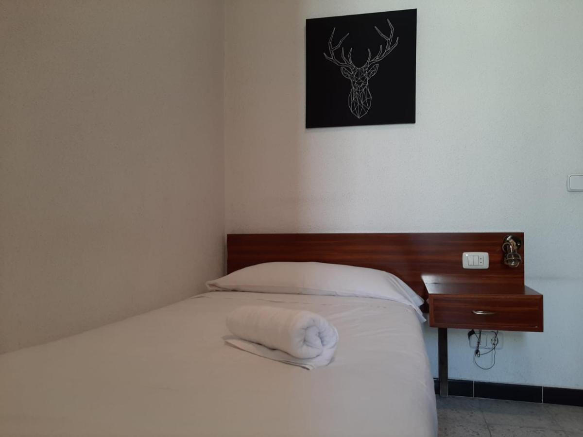 Hostal Americano Madrid Dış mekan fotoğraf